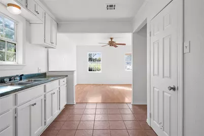 2021 Gurley Avenue, Waco, TX 76706 - Photo 5