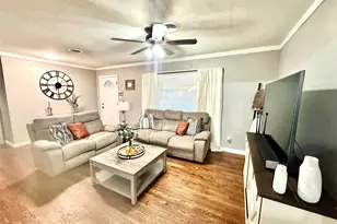 15 Page St, Hurst, TX 76053 - Photo 3
