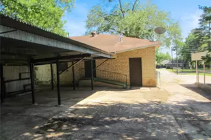 241 E Main St, Van, TX 75790 - Photo 7
