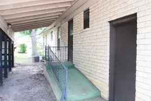 241 E Main St, Van, TX 75790 - Photo 5