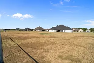 134 Buddy Ct, Millsap, TX 76066 - Photo 3