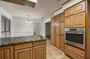 1812 N Cypress Ave, Stephenville, TX 76401 - Photo 11