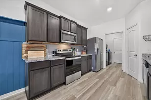 176 Bandana Cir, Newark, TX 76071 - Photo 11