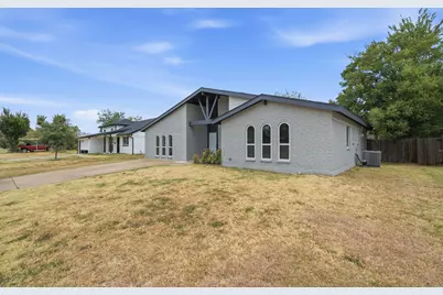 912 Kelley Drive, Everman, TX 76140 - Photo 3