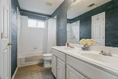 1400 Wentworth Drive, Lewisville, TX 75067 - Photo 17