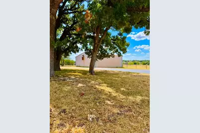938 County Rd 3341, Paradise, TX 76073 - Photo 13