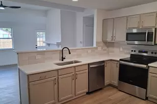 414 Valley Mills Dr, Arlington, TX 76018 - Photo 5