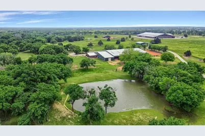10898 Friendship Road, Pilot Point, TX 76258 - Photo 15