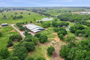 10898 Friendship Rd, Pilot Point, TX 76258 - Photo 5