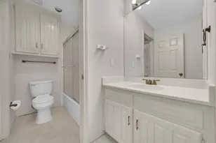 2105 Rolling Oak Ln, Garland, TX 75044 - Photo 11
