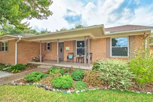 6221 Berryhill St, Dallas, TX 75231 - Photo 1