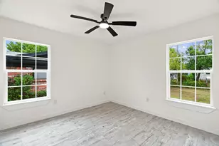 1244 E Mulkey St, Fort Worth, TX 76104 - Photo 15