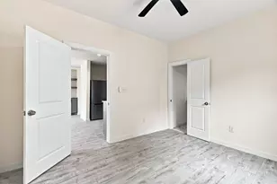 1244 E Mulkey St, Fort Worth, TX 76104 - Photo 19
