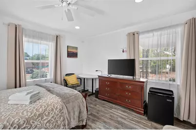 2122 Berwick Avenue, Dallas, TX 75203 - Photo 17