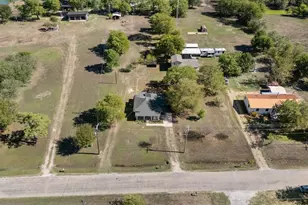 132 Stacks Rd, Ennis, TX 75119 - Photo 23