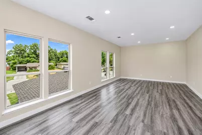 1714 Meadowbrook Lane, Irving, TX 75061 - Photo 27