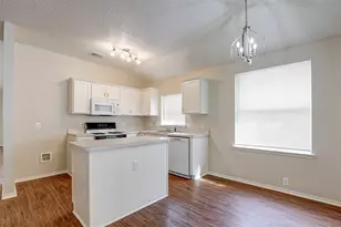 1815 Citadel Dr, Glenn Heights, TX 75154 - Photo 11