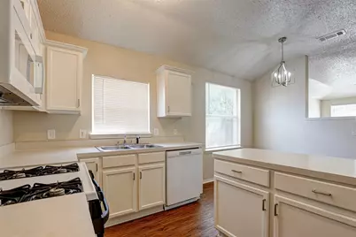 1815 Citadel Drive, Glenn Heights, TX 75154 - Photo 9