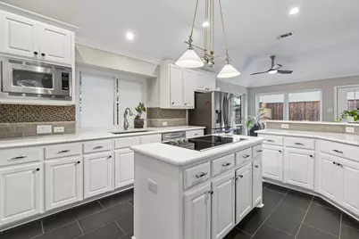 4404 Briar Hollow Drive, Plano, TX 75093 - Photo 23