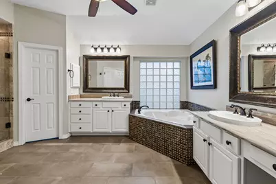4404 Briar Hollow Drive, Plano, TX 75093 - Photo 15
