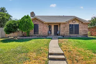9420 Dumfries Dr, Dallas, TX 75227 - Photo 1