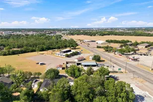 3216 Pewitt Dr, Waco, TX 76706 - Photo 17