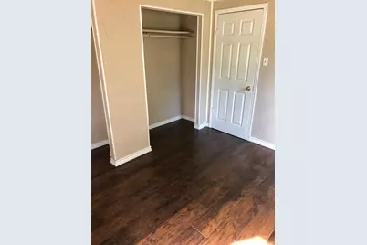 203 S Kouns Street, Cleburne, TX 76031 - Photo 11