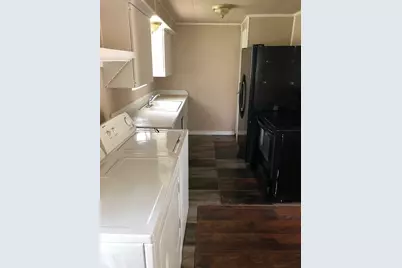 203 S Kouns Street, Cleburne, TX 76031 - Photo 13