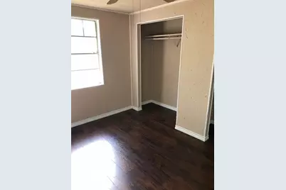 203 S Kouns Street, Cleburne, TX 76031 - Photo 9