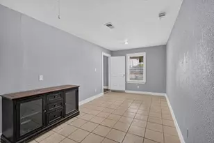 110 N Bowser Rd, Richardson, TX 75081 - Photo 23