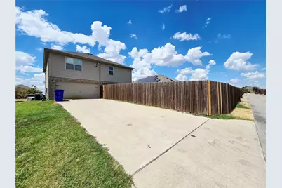 2512 Brentwood Drive, Lancaster, TX 75134 - Photo 33
