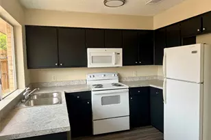 2019 Paisley Dr, Arlington, TX 76015 - Photo 3