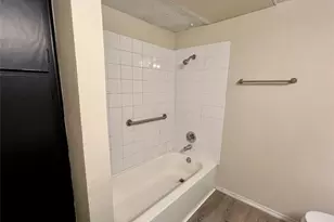 2019 Paisley Dr, Arlington, TX 76015 - Photo 9