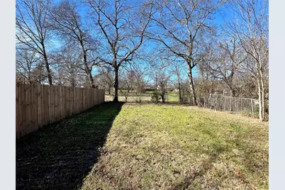 309-2 Braz Street, Bonham, TX 75418 - Photo 13