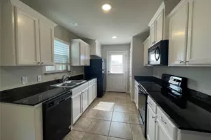 3003 Weave Ct, Granbury, TX 76049 - Photo 3
