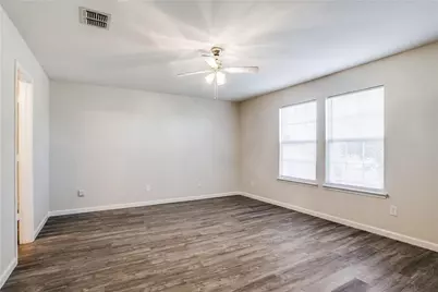 14816 S Spring Ridge Circle, Balch Springs, TX 75180 - Photo 7