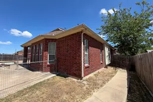 1105 Marisa Ln, DeSoto, TX 75115 - Photo 3
