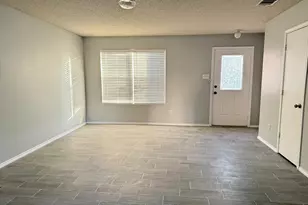 801 Flamingo Dr, Saginaw, TX 76131 - Photo 5