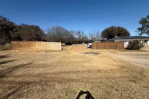 2817 NE 11th St, Mineral Wells, TX 76067 - Photo 5