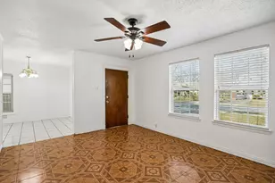 3708 Davila Dr, Dallas, TX 75220 - Photo 5