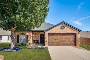 1148 Mustang Ridge Dr, Fort Worth, TX 76052 - Photo 1