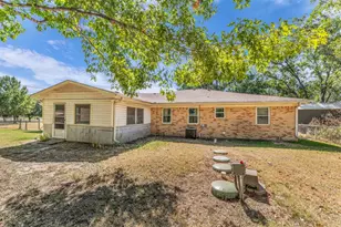 896 Randy Dr, Woodway, TX 76712 - Photo 33