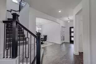 1721 Canals Dr, Little Elm, TX 75068 - Photo 5