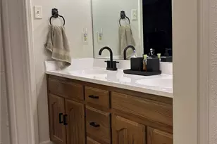 500 Sunlight Ct, Arlington, TX 76006 - Photo 21