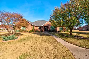 1321 Kiowa Dr E, Lake Kiowa, TX 76240 - Photo 1
