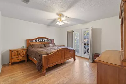 649 Parkridge Boulevard, Burleson, TX 76028 - Photo 13