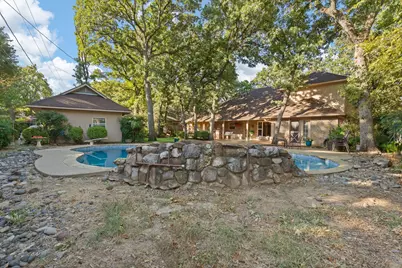 649 Parkridge Boulevard, Burleson, TX 76028 - Photo 33