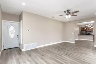 322&410 E Division St, Muenster, TX 76252 - Photo 9