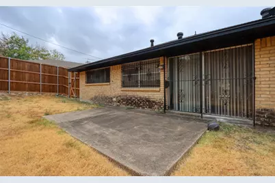 327 Penguin Drive, Dallas, TX 75241 - Photo 5