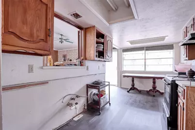 327 Penguin Drive, Dallas, TX 75241 - Photo 9